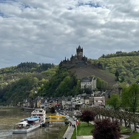 Mosel River View Attic - Up To 3 Guests , 3rd Floor Cochem