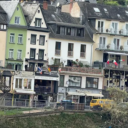 Apartamento Mosel River View Attic - Up To 3 Guests , 3rd Floor *